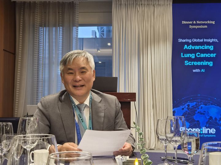 [서울=뉴시스] 구진모 서울대병원 영상의학과 교수는 지난 12일 글로벌 폐암 검진 인공지능(AI) 심포지엄(Global Lung Cancer Screening with AI Symposium) 개막 전 기자와 만나 폐암검진과 AI 활용 등에 대해 밝혔다. (사진=코어라인소프트 제공) 2026.09.15. photo@newsis.com *재판매 및 DB 금지