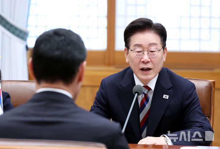 [서울=뉴시스] 김진아 기자= 이재명 대통령이 15일 청와대에서 세르다르 베르디무하메도프 투르크메니스탄 대통령과의 확대 정상회담에서 발언하고 있다. 2026.09.15. bluesoda@newsis.com