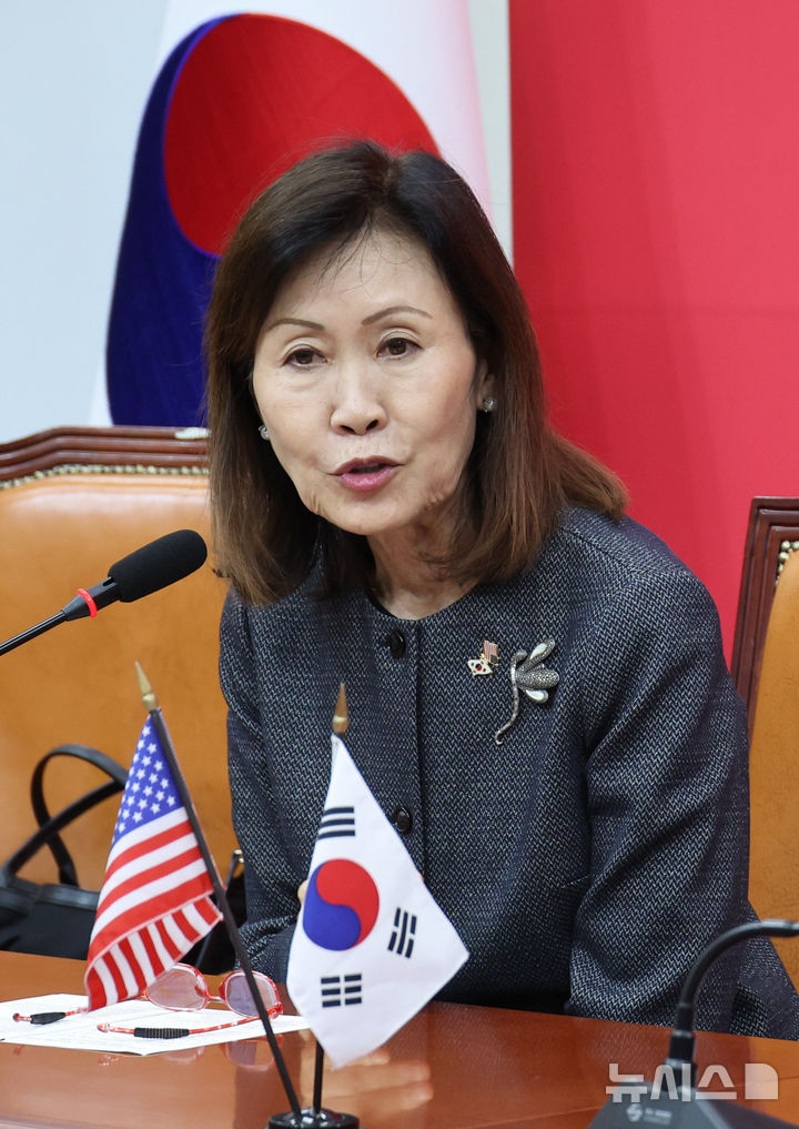 [서울=뉴시스] 최진석 기자 = 미쉘 스틸 주한미국대사가 15일 여의도 국회에서 장동혁 국민의힘 대표와 면담하며 발언하고 있다. 2026.09.15. myjs@newsis.com