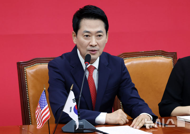 [서울=뉴시스] 최진석 기자 = 장동혁 국민의힘 대표가 15일 여의도 국회에서 미쉘 스틸 주한미국대사를 접견하며 발언하고 있다. 2026.09.15. myjs@newsis.com