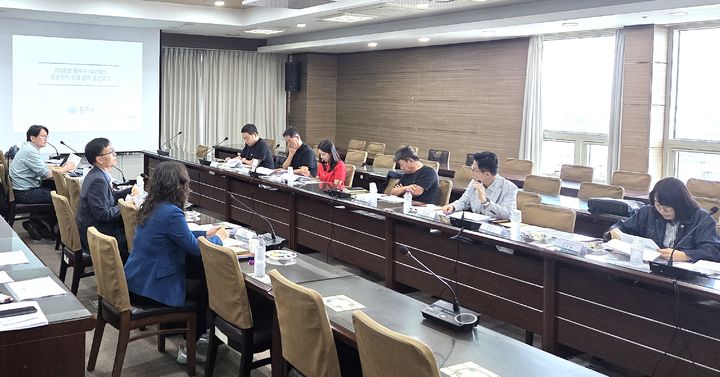 [원주=뉴시스 ] 원주시가 운수업계 관계자들과 시내버스 서비스 개선 방안을 논의하고 있다. (사진=원주시 제공) 2026.09.16. photo@newsis.com *재판매 및 DB 금지