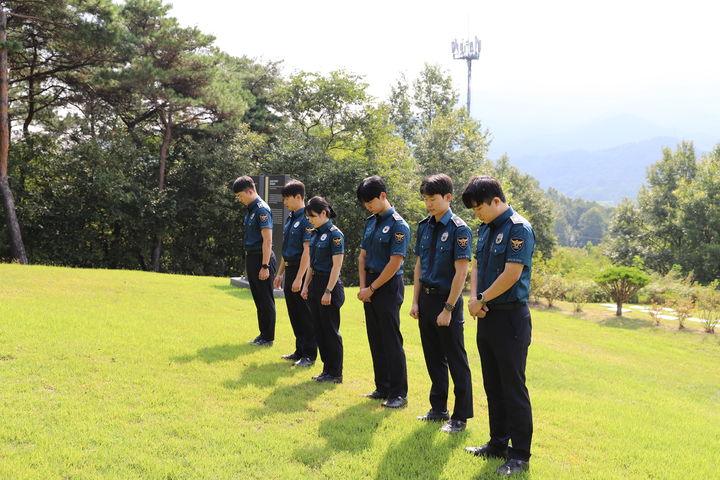 [함양=뉴시스] 함양경찰서, 신임경찰관 함양군 문화·유적지 답사 (사진=함양군 제공) 2026. 09. 16. photo@newsis.com&nbsp; *재판매 및 DB 금지
