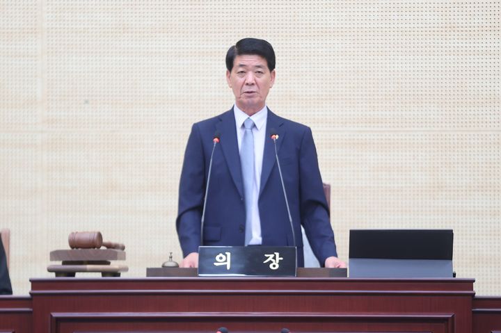 [고창=뉴시스] 16일 열린 고창군의회 제326회 제1차 정례회 제3차 본회의, 박성만 의장이 회의를 진행하고 있다. *재판매 및 DB 금지
