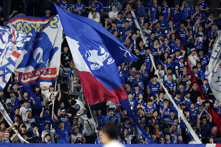 [서울=뉴시스] 프로축구 K리그2 수원 삼성, 시즌 2차 클럽상에서 '풀 스타디움상' 수상. (사진=한국프로축구연맹 제공) *재판매 및 DB 금지