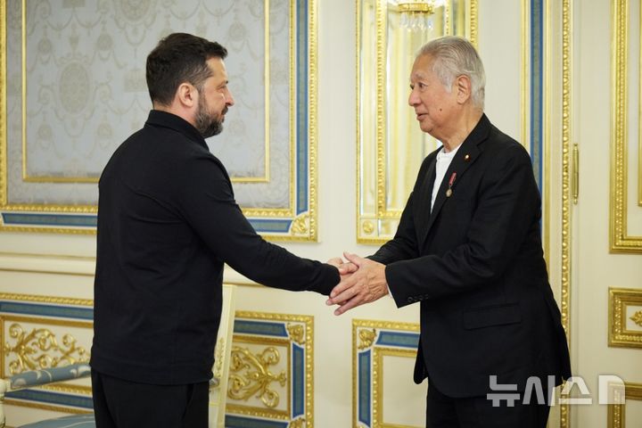[서울=뉴시스]볼로디미르 젤렌스키 대통령은 이날 키이우에서 모리 에이스케 일본 중의원 의장과 만나 러시아의 전면 침공이 시작된 뒤 우크라이나를 일관되게 지원해 온 일본에 감사를 표했다. (사진 = 우크라이나 대통령실 홈페이지 갈무리) 2026.09.16 photo@newsis.com