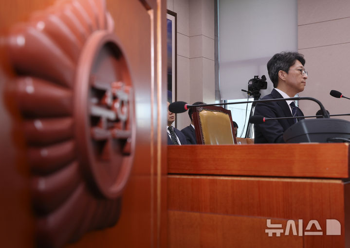 [서울=뉴시스] 김근수 기자 = 홍지선 국토교통부 장관 후보자가 16일 오전 서울 여의도 국회에서 열린 제22대 제439회국회(정기회) 국토교통위원회 국무위원후보자(국토교통부장관 홍지선) 인사청문회에서 발언하고 있다. 2026.09.16. ks@newsis.com
