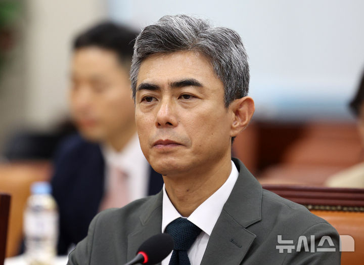 [서울=뉴시스] 고범준 기자 = 강신철 국방부 장관 후보자가 16일 서울 여의도 국회 국방위원회에서 열린 인사청문회에 참석해 자리하고 있다. 2026.09.16. bjko@newsis.com