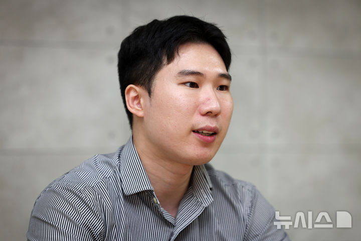 [서울=뉴시스] 김명년 기자 = 종암경찰서 여성청소년계 채한서 경장이 지난 16일 서울 중구 뉴시스 본사에서 뉴시스와 인터뷰하고 있다. 2026.09.16. kmn@newsis.com