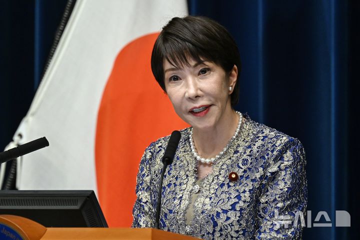 [도쿄=AP/뉴시스]다카이치 사나에 일본 총리가 지난 17일 도쿄 총리 관저에서 기자회견을 열어 내각 개편(개각)에 대해 설명하고 있다. 2026.09.18.