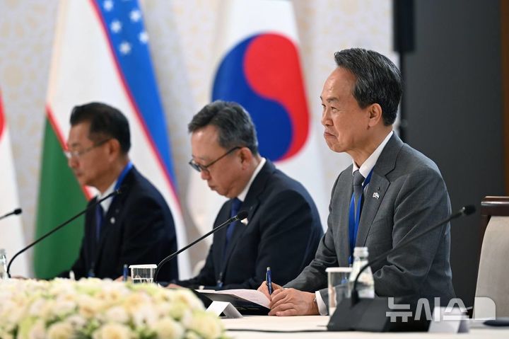 [서울=뉴시스]신한금융그룹이 우즈베키스탄·카자흐스탄 정부·국영기관과 잇따라 협약을 맺고 중앙아시아 금융협력 확대에 나선다고 17일 밝혔다. (사진=신한금융그룹 제공). 2026.09.17. photo@newsis.com 
