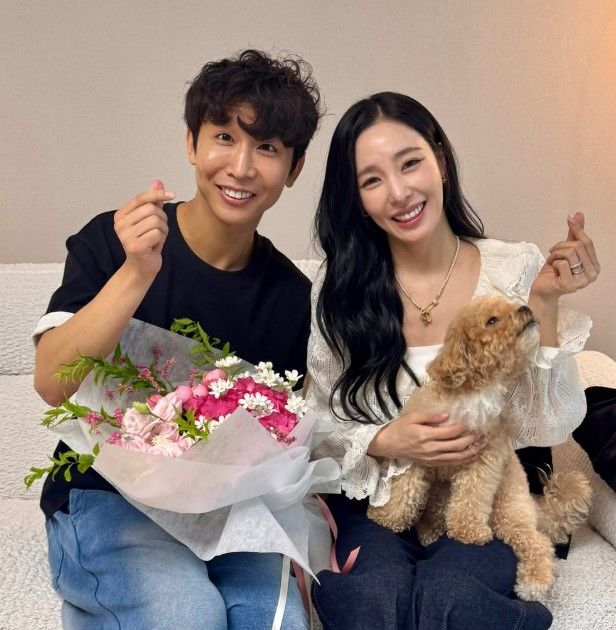 [서울=뉴시스] 티파니와 원샷한솔이 함께 셀카를 찍는 모습이다. (사진=노슬비 SNS 캡처) 2026.09.17. photo@newsis.com *재판매 및 DB 금지