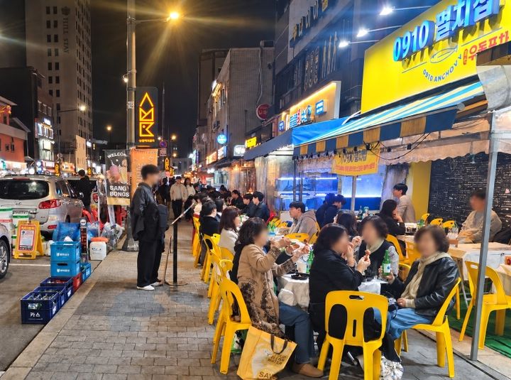 [서울=뉴시스] 중랑구, ‘상봉먹자골목’ 서울 달빛야장 사업 선정. (사진=중랑구 제공) 2026.09.17. photo@newsis.com *재판매 및 DB 금지