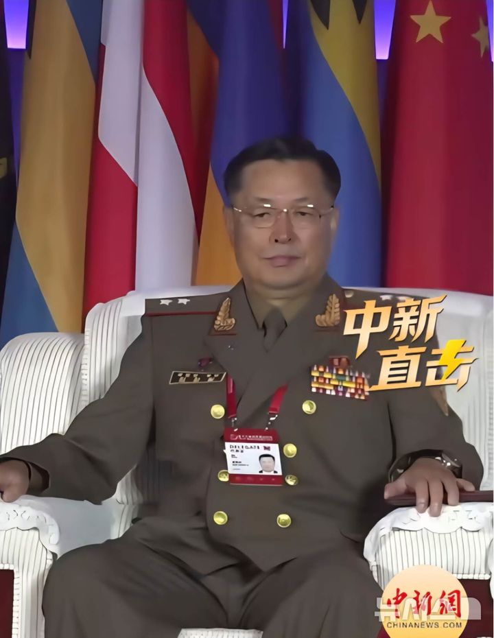 [베이징=뉴시스] 17일 베이징 국제회의센터에서 열린 제13회 베이징 샹산포럼에 참석한 김강일 북한 국방성 부상.(사진=중국신문망 웨이보 영상 갈무리) *DB 및 재판매 금지 2026.09.17 photo@newsis.com