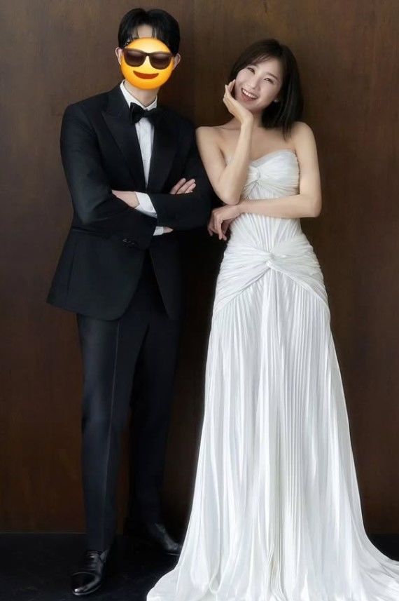 [서울=뉴시스] 양나래 변호사가 결혼 소식을 전한 가운데 남편을 공개하지 않은 이유를 밝혔다. (사진=양나래 변호사 인스타그램 캡처)