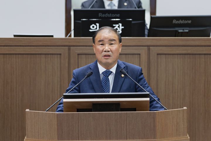 [화성=뉴시스] 김정주 화성시의회 의원이 17일 화성시의회 제254회 임시회 제3차 본회의에서 5분 자유발언을 하고 있다. (사진=화성시의회 제공) 2026.09.17. photo@newsis.com *재판매 및 DB 금지