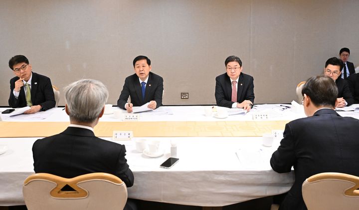 [서울=뉴시스] 구윤철 부총리 겸 재정경제부 장관이 17일 서울 종로구 정부서울청사에서 확대거시경제금융회의를 주재하고 있다. (사진=재정경제부 제공) 2026.09.17. photo@newsis.com *재판매 및 DB 금지