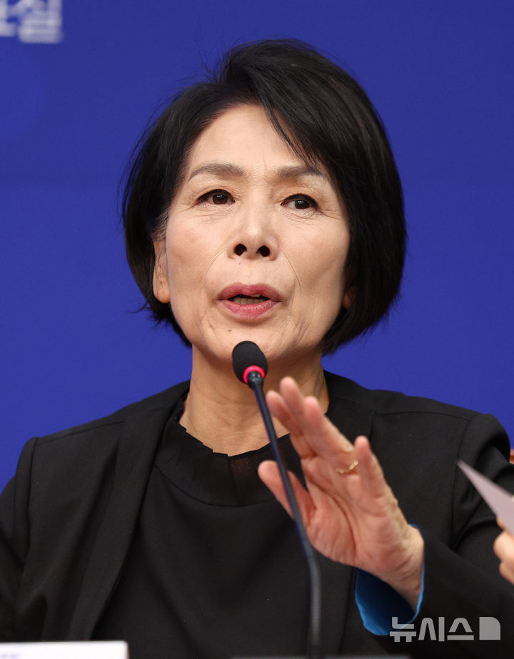 [서울=뉴시스] 고범준 기자 = 최민희 더불어민주당 미디어공공성강화TF 단장이 지난 17일 서울 여의도 국회에서 열린 미디어공공성강화TF 1차 회의에서 발언하고 있다. 2026.09.17. bjko@newsis.com