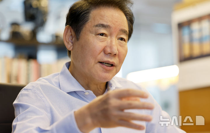 [서울=뉴시스] 김혜진 기자 = 박상원 강남페스티벌 공동조직위원장이 17일 서울 강남구 모처에서 뉴시스와 인터뷰를 하고 있다. 2026.09.17. jini@newsis.com