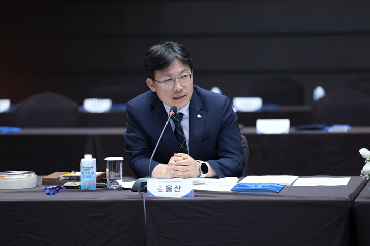 [울산=뉴시스] 조용식 울산시교육감이 17일 제109회 대한민국교육감협의회 총회에서 발언하고 있다. (사진=울산시교육청 제공) 2026.09.18. photo@newsis.com *재판매 및 DB 금지