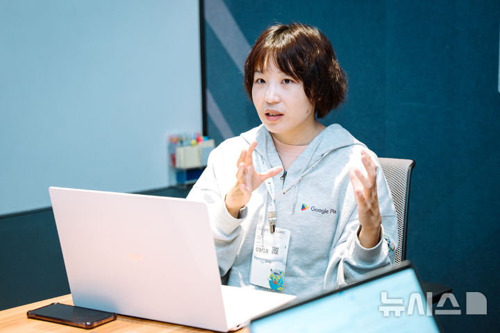 [싱가포르=뉴시스] 김미림 언더독스 대표가 18일 오전 구글 싱가포르 사무실에서 진행한 인터뷰에서 기자단 질문에 답하고 있다. 2026.09.20. (사진=구글 제공)