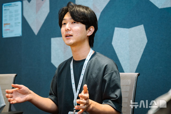 [싱가포르=뉴시스] 정유진 스테어즈 대표가 18일 오전 구글 싱가포르 사무실에서 진행한 인터뷰에서 기자단 질문에 답하고 있다. 2026.09.20. (사진=구글 제공)