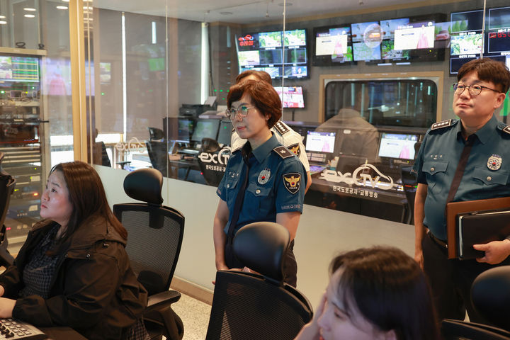 김남희 경기남부경찰청 직무대리가 현장을 점검하고 있다. (사진=경기남부경찰청 제공) *재판매 및 DB 금지