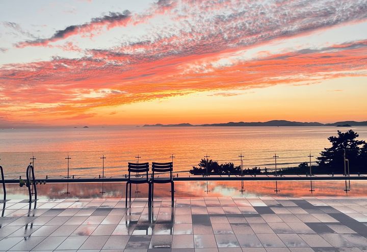 [태안=뉴시스] 지난 2일 태안해양치유센터에서 바라본 낙조. (사진=태안군 제공) 2026.09.18. photo@newsis.com *재판매 및 DB 금지