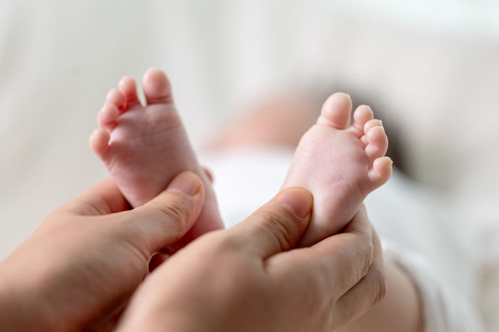 [서울=뉴시스] 며느리의 산후도우미 비용을 거절한 시어머니의 사연이 화제가 됐다. (사진=유토이미지)