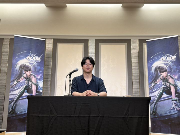 [도쿄(일본)=뉴시스] 김형태 시프트업 '스텔라 블레이드' 총괄 디렉터는 18일 일본 지바현 호텔 뉴 오타니 마쿠하리에서 열린 도쿄게임쇼(TGS 2026) 현장 인터뷰에서 기자 간담회를 진행했다. (사진=시프트업 제공) *재판매 및 DB 금지