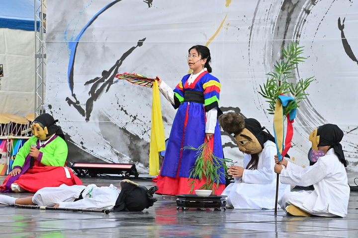 [진주=뉴시스] '진주탈춤 한마당' 행사. (사진=진주시 제공) 2026.09.20. photo@newsis.com *재판매 및 DB 금지
