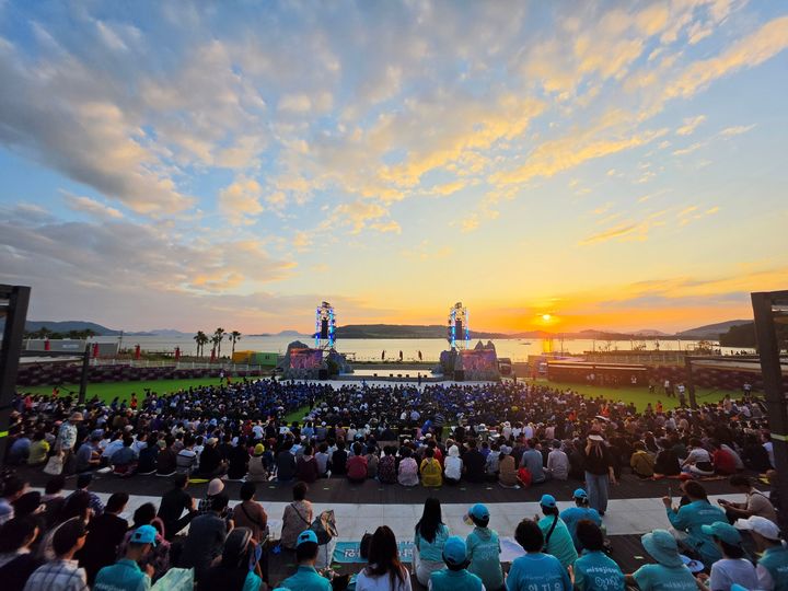 [여수=뉴시스] 여수세계섬박람회장 열린무대에서 19일 오후 기업의날 '보임DAY' 행사가 열리고 있다. (사진=조직위 제공) 2026.09.20. photo@newsis.com *재판매 및 DB 금지