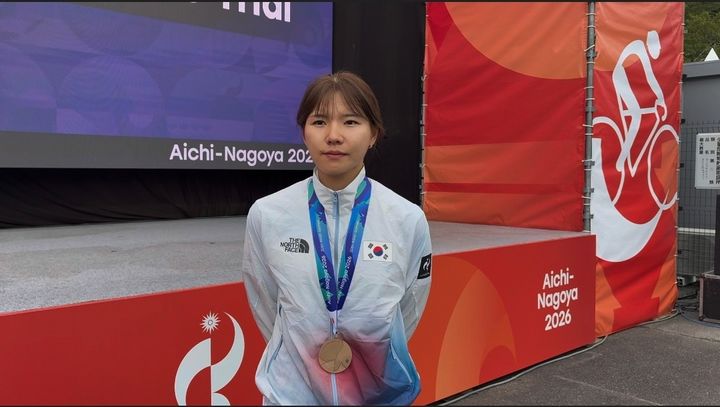 [서울=뉴시스] 2026 아이치·나고야 아시안게임 사이클 여자 개인 도로 독주에서 3위에 오른 신지은. (사진 = 대한사이클연맹 제공) *재판매 및 DB 금지