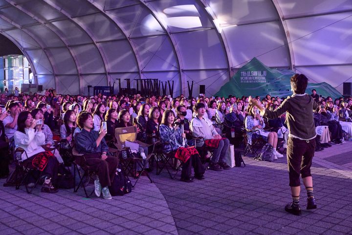 [울산=뉴시스] 제11회 울산울주세계산악영화제 신인류 공연 장면 (사진=영화제 제공) 2026.09.20. photo@newsis.com *재판매 및 DB 금지
