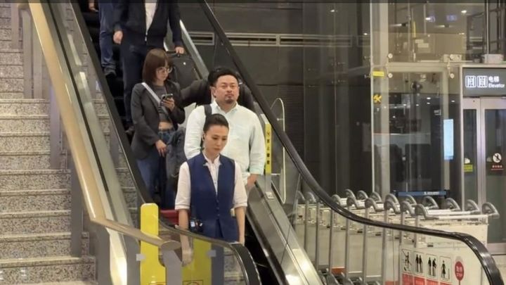 [서울=뉴시스] 대만 홍션한 노동부 장관이 20일 오후 7시 57분(현지 시각) 난징 루커우 국제공항에 도착하고 있다.(출처: 대만중앙통신) 2026.09.21.&nbsp; *재판매 및 DB 금지