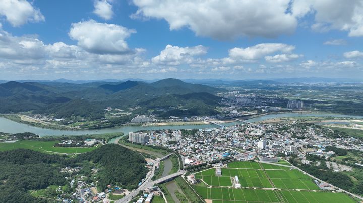 [서울=뉴시스] 나주 금성산과 영산강 전경 (사진=국가유산청 제공) 2026.09.21. photo@newsis.com *재판매 및 DB 금지