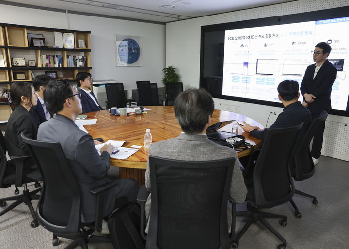 [서울=뉴시스] 서울 노원구가 지난 16일 인공지능(AI) 기반 소통·협업 솔루션 '브리티웍스(Brity Works)' 시연 및 발표회를 진행하고 있다. (사진=노원구 제공) 2026.09.16. photo@newsis.com *재판매 및 DB 금지