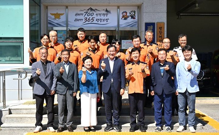 [평창=뉴시스] 평창군 통합방위협의회, 추석 맞이 군·경·소방 위문. (사진=평창군 제공) 2026.09.21. photo@newsis.com *재판매 및 DB 금지