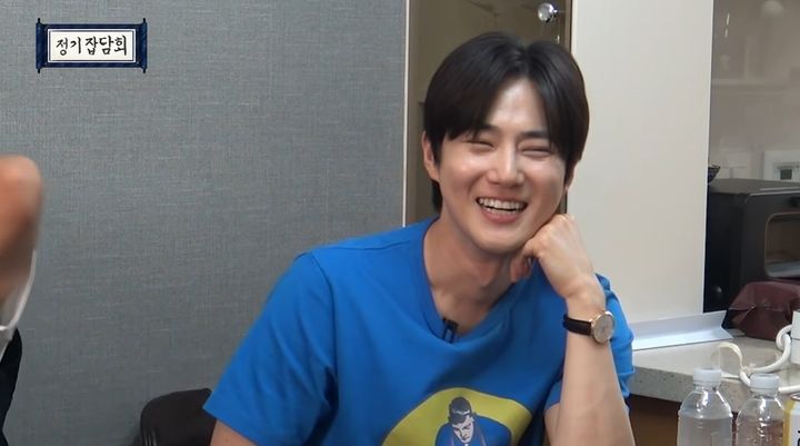 [서울=뉴시스] 그룹 엑소 수호가 21일 멤버들이 연이어 탈퇴했던 과거를 돌아보며 리더로서 속내를 털어놨다. (사진=유튜브 채널 '채널 반달' 화면 캡처) 2026.09.21. photo@newsis.com *재판매 및 DB 금지