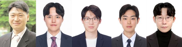 [서울=뉴시스] (왼쪽부터) 김학수·서재형·홍상우·오병국·지서원 건국대 컴퓨터공학부 교수. (사진=건국대 제공) 2026.09.21. photo@newsis.com *재판매 및 DB 금지