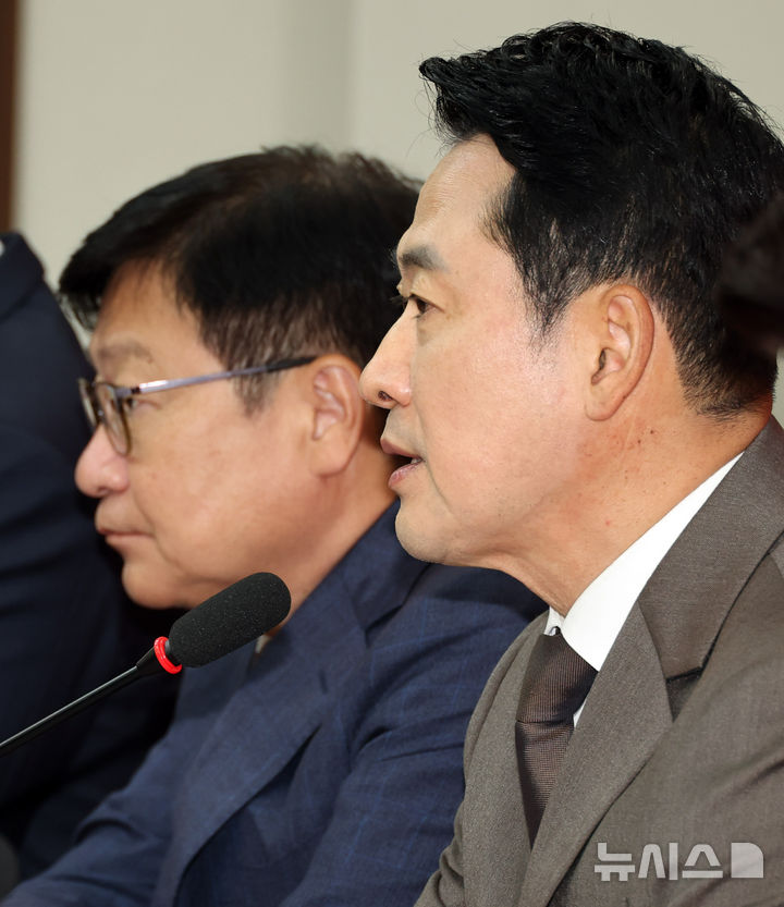 [서울=뉴시스] 최진석 기자 = 장동혁 국민의힘 대표가 21일 여의도 국회에서 열린 최고위원회의에서 발언하고 있다. 2026.09.21. myjs@newsis.com