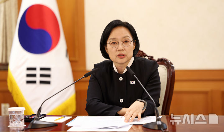[서울=뉴시스] 김선웅 기자 = 한성숙 국무총리가 21일 서울 종로구 정부서울청사에서 열린 제1차 글로벌 AI 허브 추진위원회에서 모두발언을 하고 있다. 2026.09.21. mangusta@newsis.com