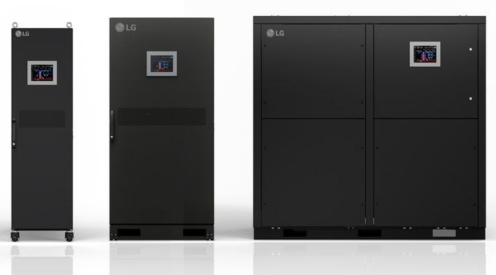 [서울=뉴시스]LG전자의 액체냉각 솔루션 CDU 라인업. (좌측부터) 600㎾, 1㎿, 2.5㎿ 제품. (사진=LG전자 제공) 2026.09.22. photo@newsis.com *재판매 및 DB 금지