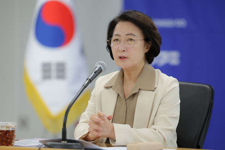 [수원=뉴시스] 추미애 경기도지사가 22일 오전 도청 율곡홀에서 열린 9월 월간회의에서 발언하고 있다. (사진=경기도 제공) 2026.09.22. photo@newsis.com *재판매 및 DB 금지