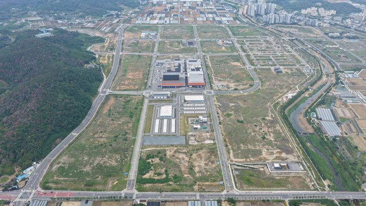 [밀양=뉴시스] 안지율 기자 = 밀양나노융합국가산단 전경. (사진=밀양시 제공) 2026.09.22. photo@newsis.com *재판매 및 DB 금지