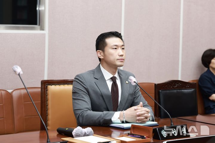 [군포=뉴시스] 군포시의회 ‘인공지능(AI) 혁신 조례’를 발의한 박상현 시의원. (사진=본인 제공).2026.09.22. photo@newsis.com