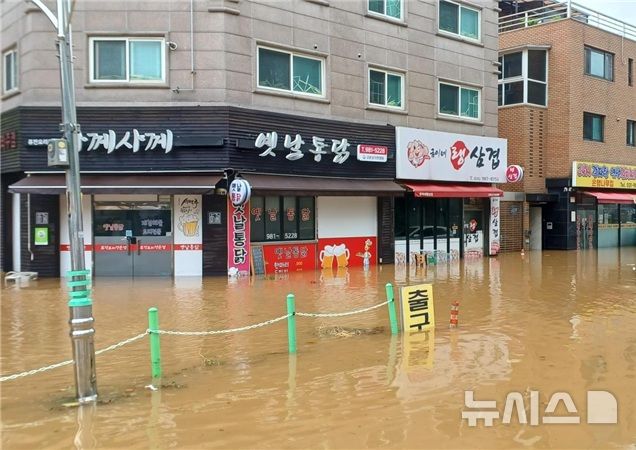 [김포=뉴시스]경기 김포 신곡지구 침수피해 현장. (사진=김포시 제공) 2026.09.22. photo@newsis.com