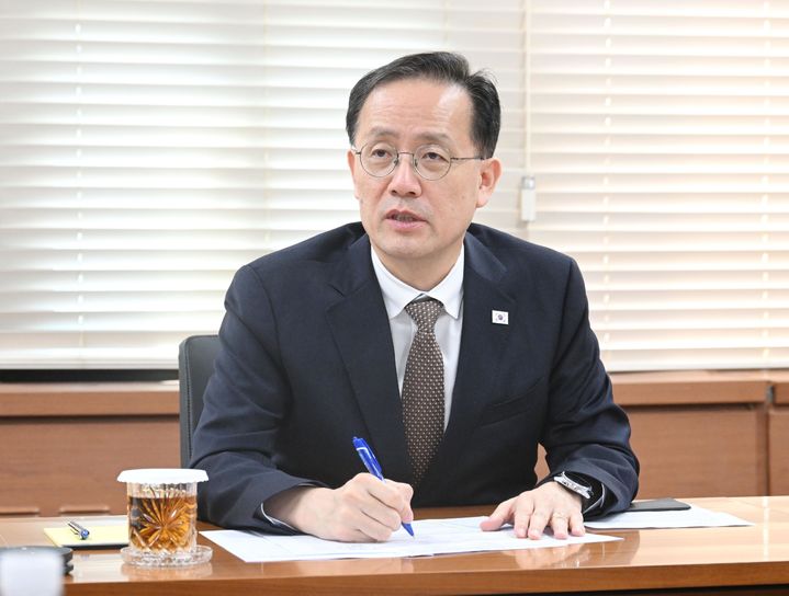 [서울=뉴시스] 이형일 부총리 겸 재정경제부 장관이 22일 서울 종로구 정부서울청사에서 재정경제부 주요간부회의를 주재하고 있다. (사진=재경부 제공) 2026.09.22. photo@newsis.com *재판매 및 DB 금지