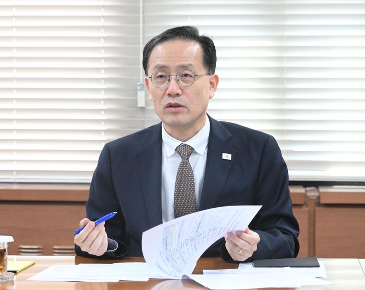 [서울=뉴시스] 이형일 부총리 겸 재정경제부 장관이 22일 서울 종로구 정부서울청사에서 재정경제부 주요간부회의를 주재하고 있다. (사진=재경부 제공) 2026.09.22. photo@newsis.com *재판매 및 DB 금지