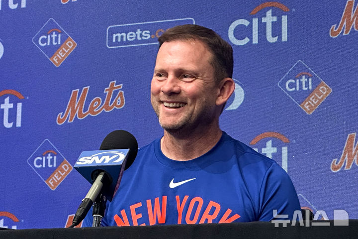 [알링턴=AP/뉴시스] 메이저리그(MLB) 뉴욕 메츠의 새 사령탑으로 선임된 앤디 그린 감독. 2026.09.23