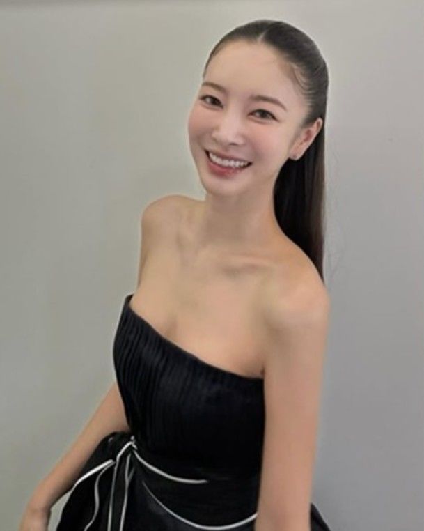 [서울=뉴시스]가수 겸 배우 김윤지(37)가 체중이 45㎏까지 빠졌다고 전했다.